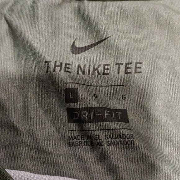 NWT Nike Alabama Crimson Tide Veteran's Day Shirt - Picture 3 of 5